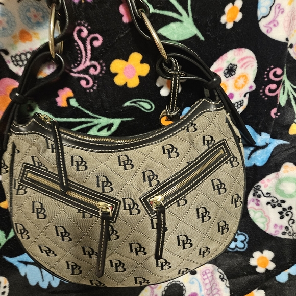 Dooney & Bourke Handbags - Dooney and bourke bag. Vintage